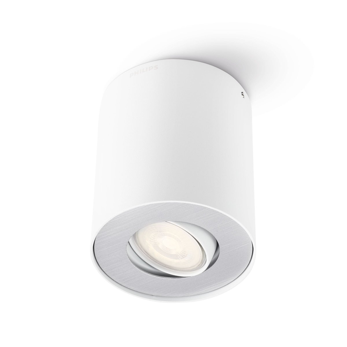 Zoom billede af Pillar Hvid spotlight Fra Philips - Denne spotlight fra Philips er praktisk i hjemmet.