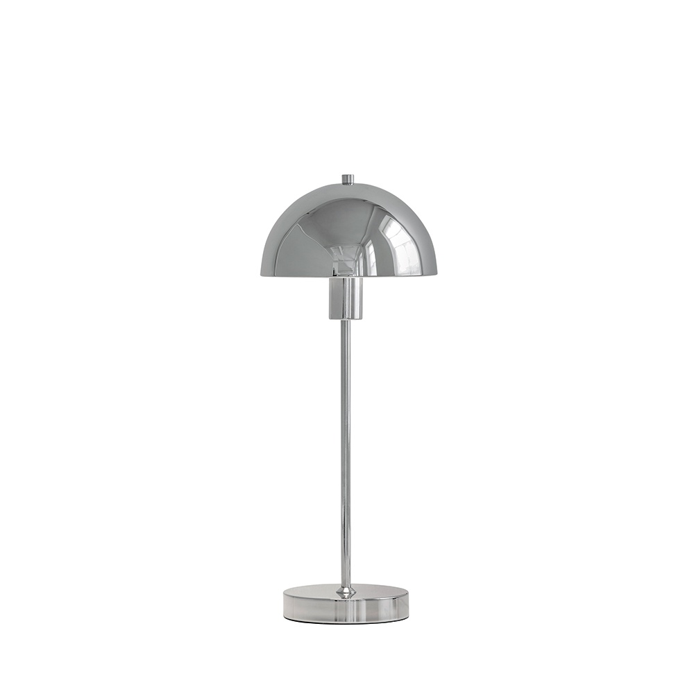 Zoom billede af Vienda 50cm Krom bordlampe Fra Herstal - Vienda er en stilfuld bordlampe i metal med en skinnende kromfinish, der giver et elegant og tidl&oslash;st udtryk.