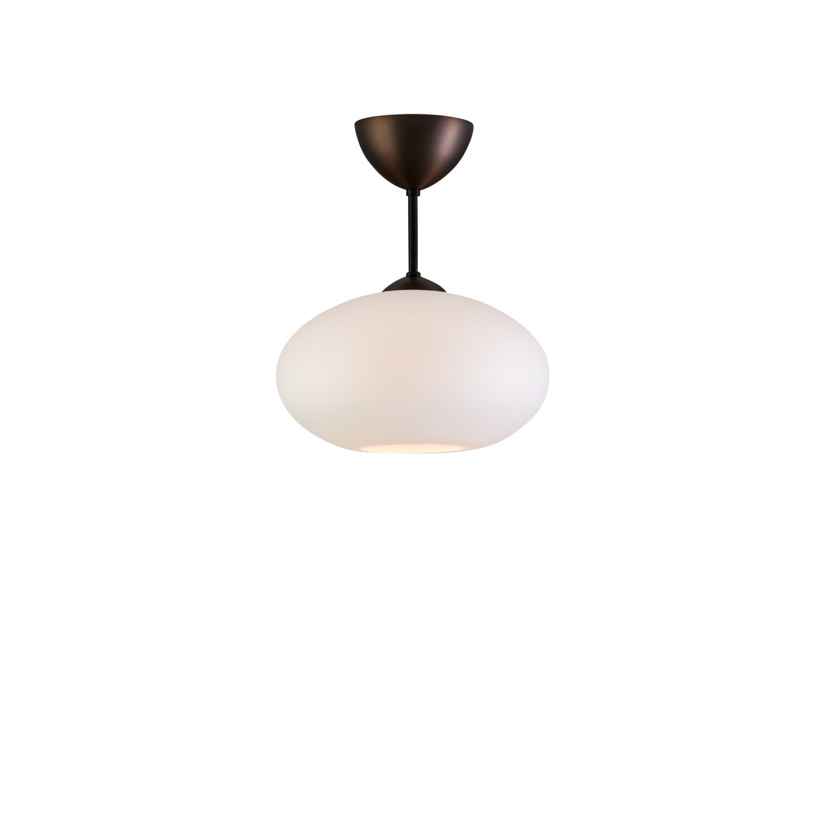 Bullo Ø27 Oxid/opal plafond Fra Belid - Lavet af lakeret metal og klart eller opalglas, tilf&oslash;jer den et strejf af elegance til ethvert rum.