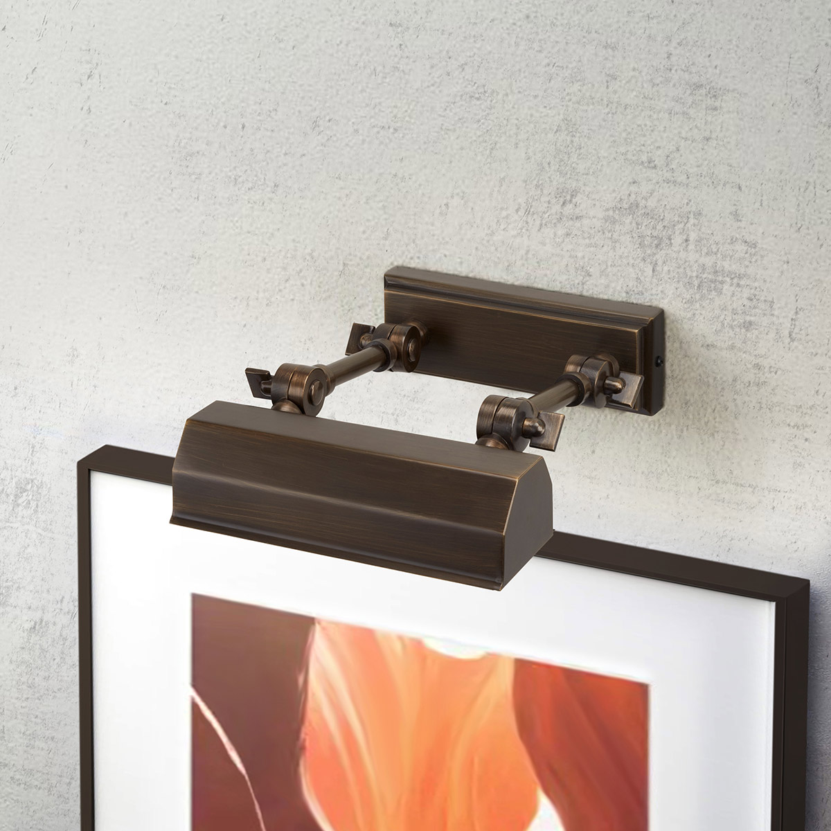 Chawtown 18cm Bronze Fra Elstead Lighting - Chawton er en elegant billedlampe fremstillet af stål med en stilfuld finish i mørk bronze, der giver et klassisk og tidløst udtryk.