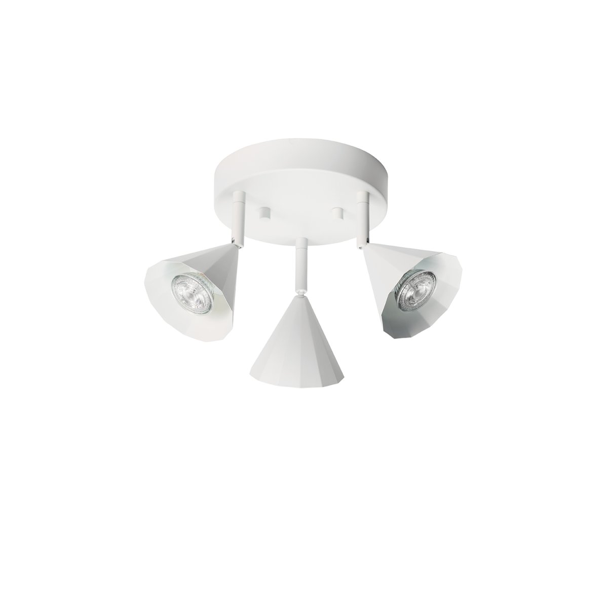 Rain 3 Hvid spotlight Fra CO Bankeryd - Loftslampen spreder et j&aelig;vnt lys, der skaber en behagelig atmosf&aelig;re, og dens stilrene form g&oslash;r den til en diskret men elegant detalje i alle typer interi&oslash;r.