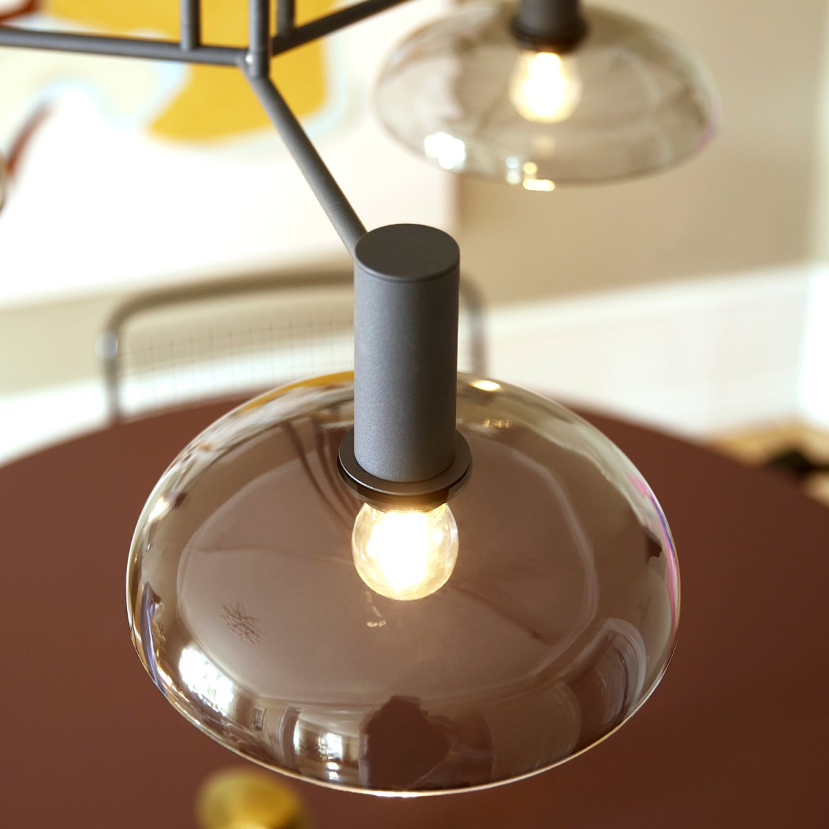 Ufo Circle 80cm Sort loftslampe Fra CO Bankeryd - Ufo Circle loftslampe har et modent moderne design, der fremhæver det møblerede hjem.