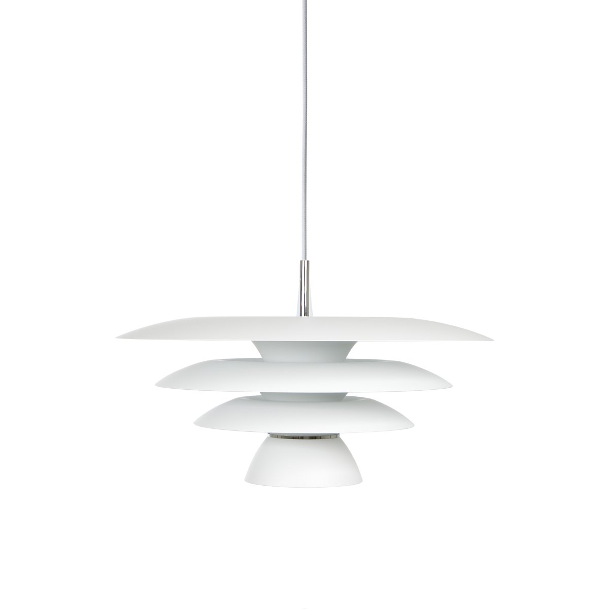 DaVinci Ø43 Mat hvid loftslampe Fra Belid - Den specialdesignede sk&aelig;rm spreder et d&aelig;mpet og bl&oslash;dt lys, der skaber en behagelig atmosf&aelig;re, uanset om den placeres over spisebordet i k&oslash;kkenet eller som et dekorativt lyspunkt i stuen.