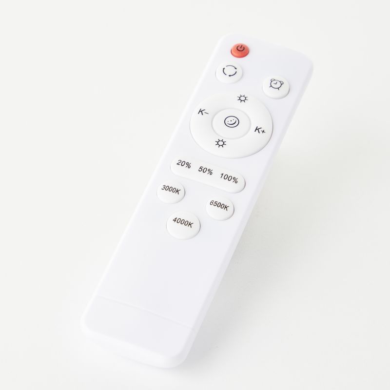 Bario Ø50 Træ plafond Fra Brilliant - Det enkle og naturlige design er velegnet til dem, der værdsætter en minimalistisk æstetik, men stadig ønsker at tilføje varme og karakter til rummet.