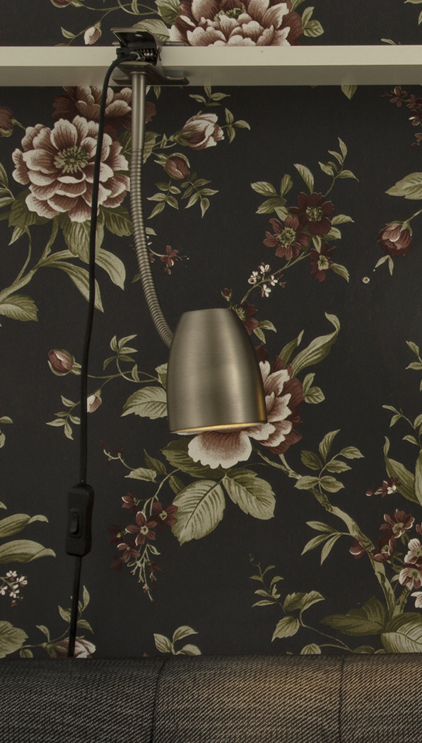 Sandnes Tin klemmelampe Fra Aneta Lighting - Flexarmen g&oslash;r ogs&aring;, at den er retningsbestemt.