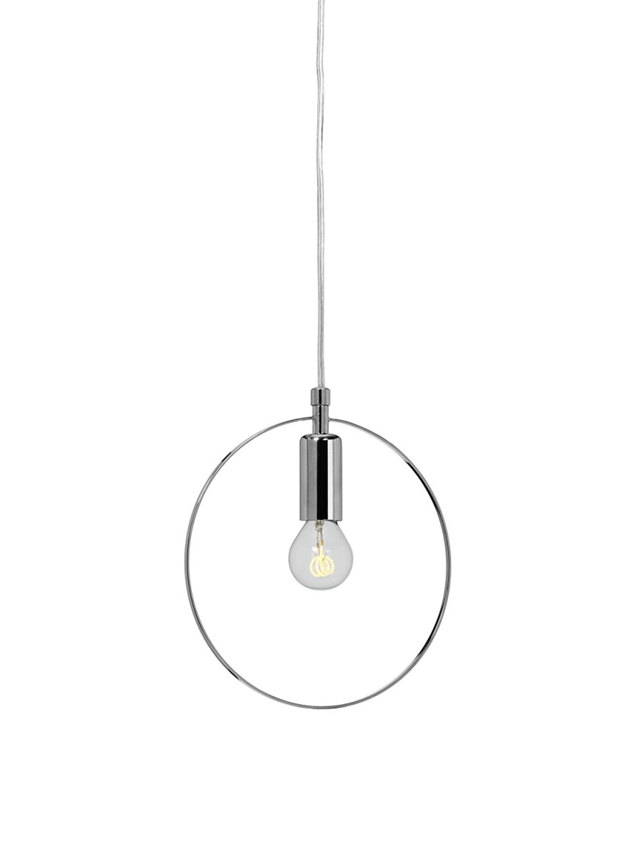Spartan ringo Ø20 Chrom vindueslampe Fra Cottex - Spartan Ringo vindueslampe i metal er en minimalistisk og moderne lampe, der giver et stilrent udtryk til dit hjem.