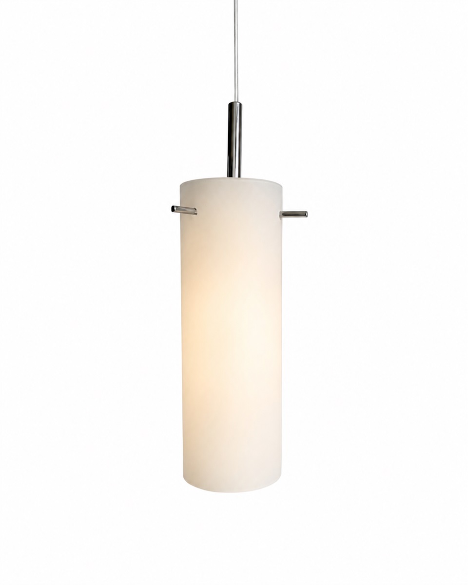 Cilinda Ø7 Krom/hvid vindueslampe Fra Nordic Lighting - Det hvide glas skaber en flot spredning af lys og i kombination med kromdetaljerne bliver det en stilfuld indretningsdetalje.