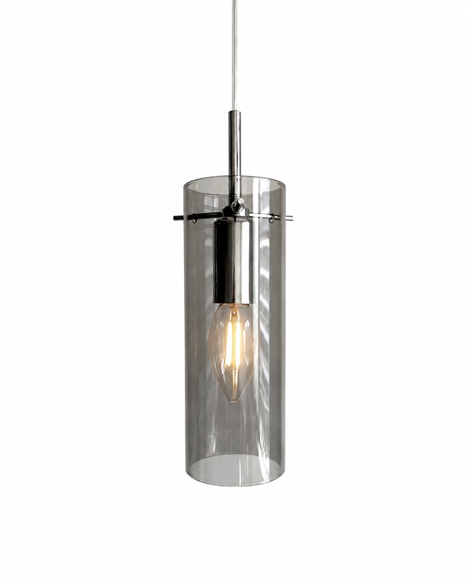 Cilinda Ø7 Krom/røget vindueslampe Fra Nordic Lighting - Det r&oslash;gede glas skaber en flot lysfordeling og i kombination med kromdetaljerne bliver det en stilfuld indretningsdetalje.