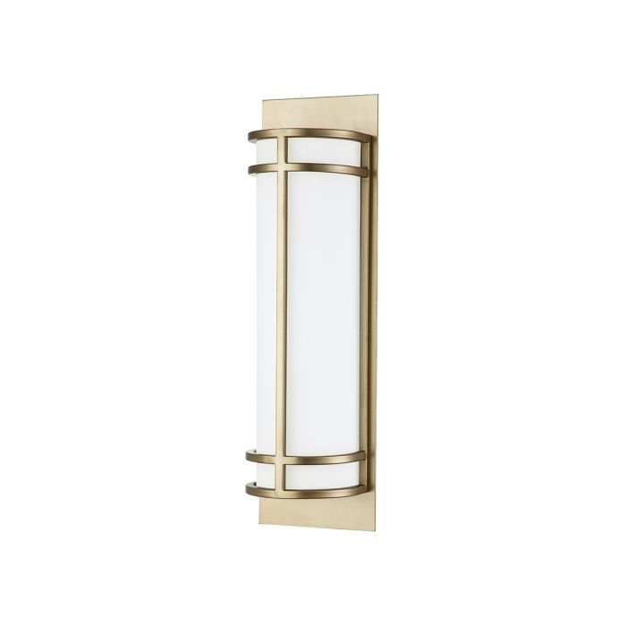 Fusion 43cm Messing væglampe Fra Elstead Lighting - Armaturet har en rektangulær vægplade og en række ydre stænger, der holder en cylindrisk ramme.