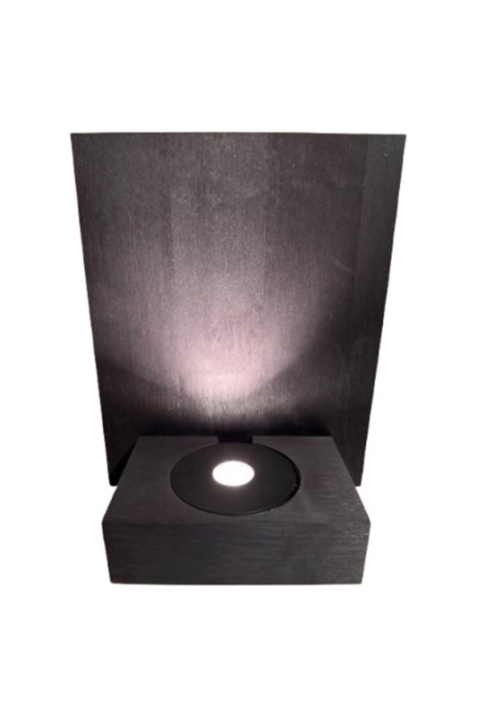 Wallight LED 18cm Sort Fra Frilight - Hvis du ønsker at supplere med en ny eller din egen lyskilde, skal det være en flad G4 LED-lampe med maksimalt 5W og 12V.