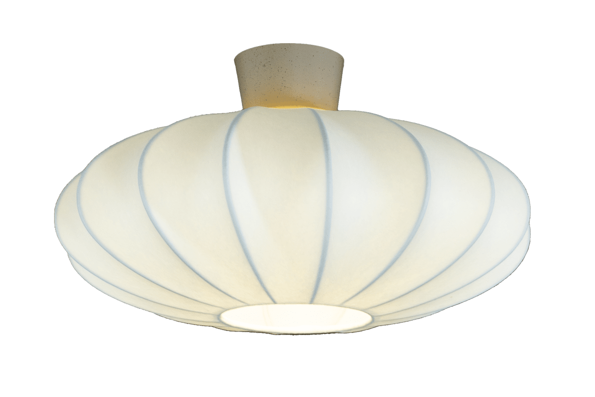 Zoom billede af Madison Ø45 Hvid plafond Fra Aneta Lighting - Den dekorative loftlampe i en varm grå skærm er en flot detalje, der komplementerer lampens bløde udtryk.