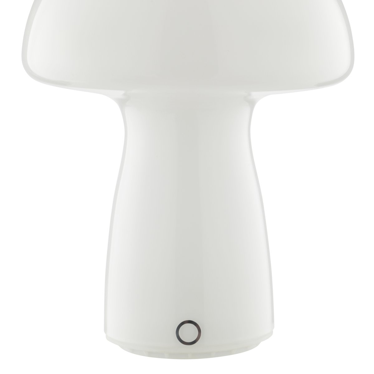 Erik 22cm Hvid bærbar Fra Brilliant - Erik er en bærbar og genopladelig bordlampe med et charmerende design af glas i en hvid finish, der ligner en lille svamp.