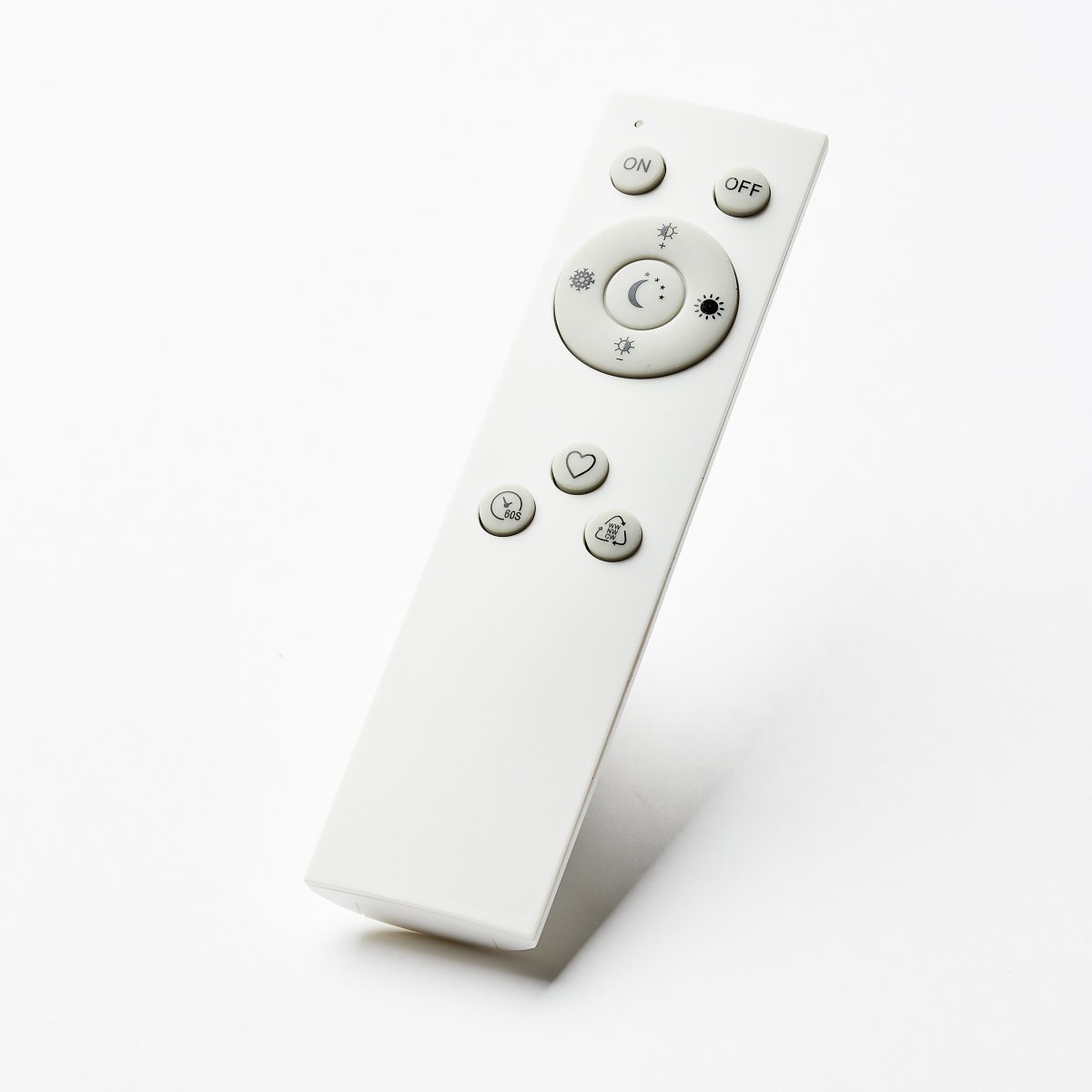 Sorell Ø42 Hvid plafond Fra Brilliant - Den hvide sk&aelig;rm har integreret LED med en lysstyrke p&aring; 2900 lm, der kan d&aelig;mpes med den medf&oslash;lgende fjernbetjening.