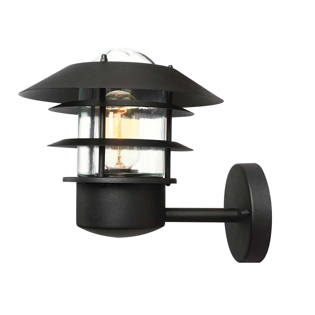 Helsingor Ø22 Sort udendørslampe Fra Elstead Lighting - Tillverkad av rostfritt st&aring;l i svart finish och glas, erbjuder den en slitstark och v&auml;derbest&auml;ndig konstruktion som &auml;r perfekt f&ouml;r fasader, entr&eacute;er och uteplatser.
