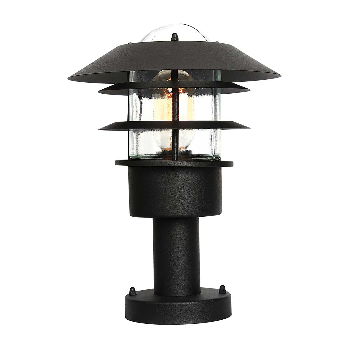 Helsingor 30cm Sort Fra Elstead Lighting - Tillverkad av rostfritt st&aring;l i svart finish och glas, erbjuder den en slitstark och v&auml;derbest&auml;ndig konstruktion som &auml;r perfekt f&ouml;r entr&eacute;er, tr&auml;dg&aring;rdsg&aring;ngar och uteplatser.