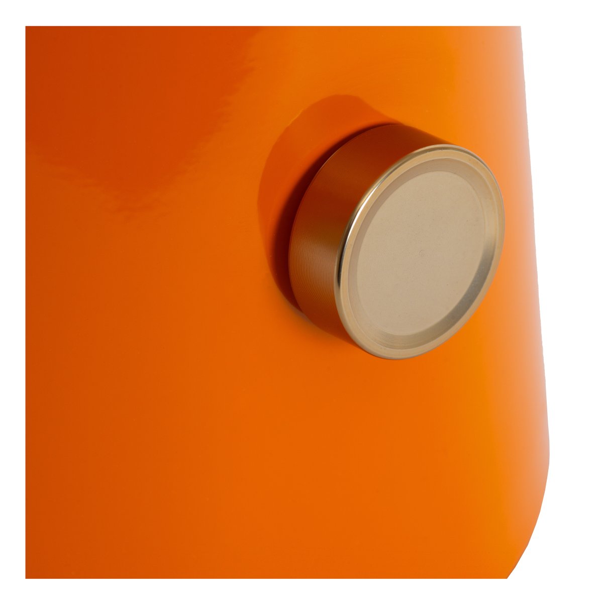 Barone 52cm Orange bordlampe Fra Lucide - Barone er en elegant bordlampe i metal med en skinnende orange finish og stilfulde messingdetaljer.