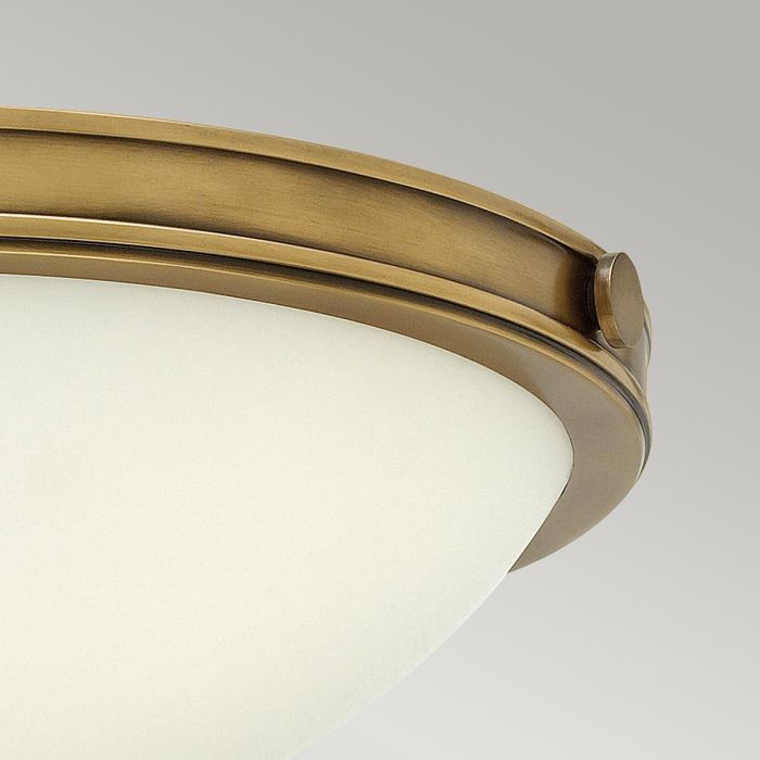 Collier Ø35 Antik messing plafond Fra Elstead Lighting - Gjutna knappar, g&aring;ngj&auml;rn och st&auml;nger i en finish av klassisk m&auml;ssing ger en sofistikerad elegans som &auml;r b&aring;de modern och tidl&ouml;s.