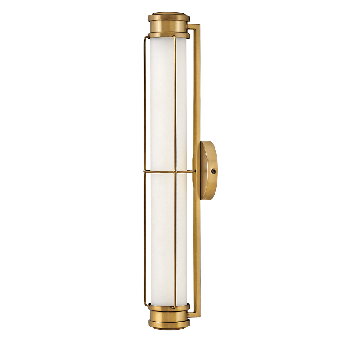 Saylor 60cm Messing badeværelseslampe Fra Elstead Lighting - Lampen er lavet af metal med en varm messingfinish og har et aflangt opalglas, der spreder et j&aelig;vnt og fint lys.