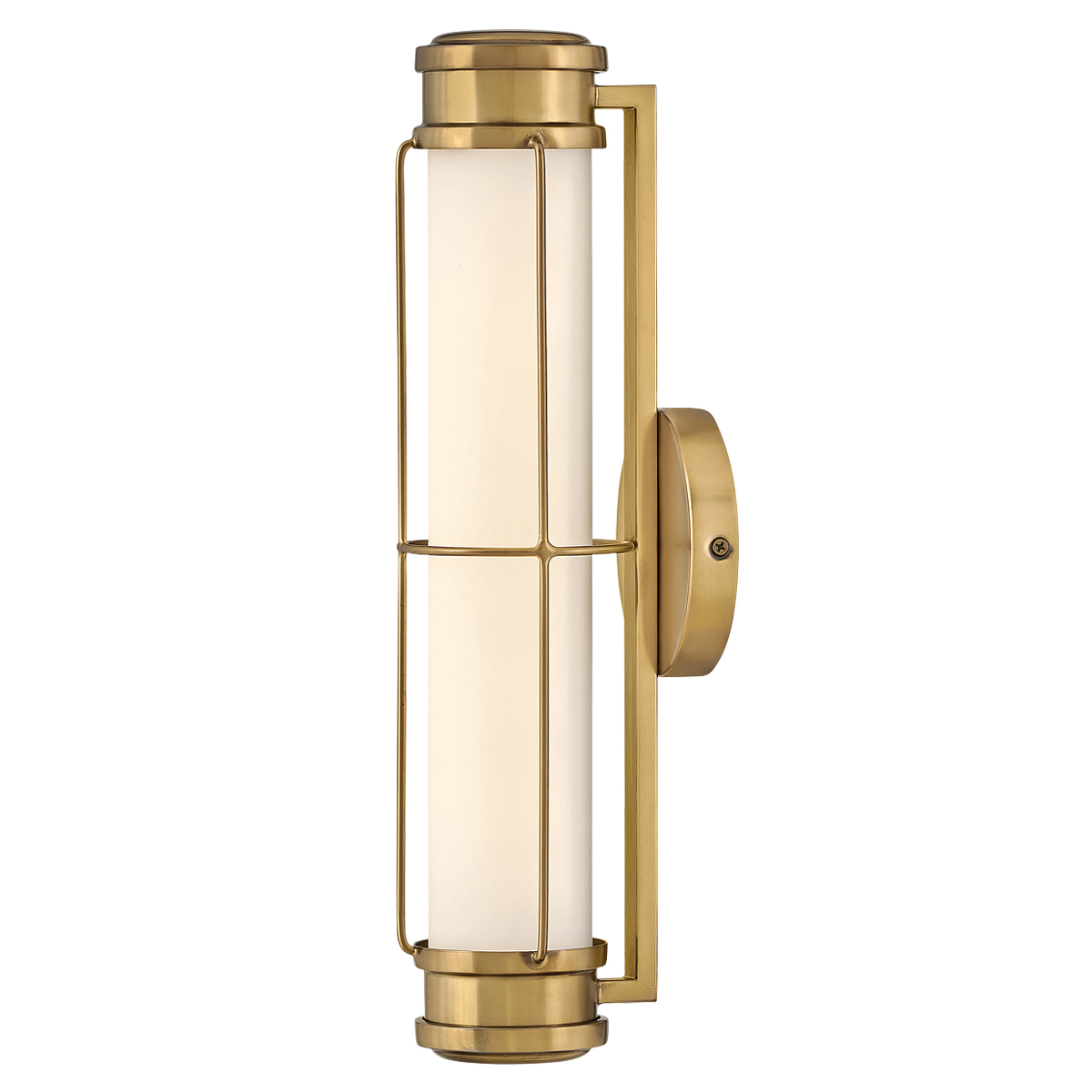 Saylor 43cm Messing badeværelseslampe Fra Elstead Lighting - Lampen er lavet af metal med en varm messingfinish og har et aflangt opalglas, der spreder et j&aelig;vnt og fint lys.