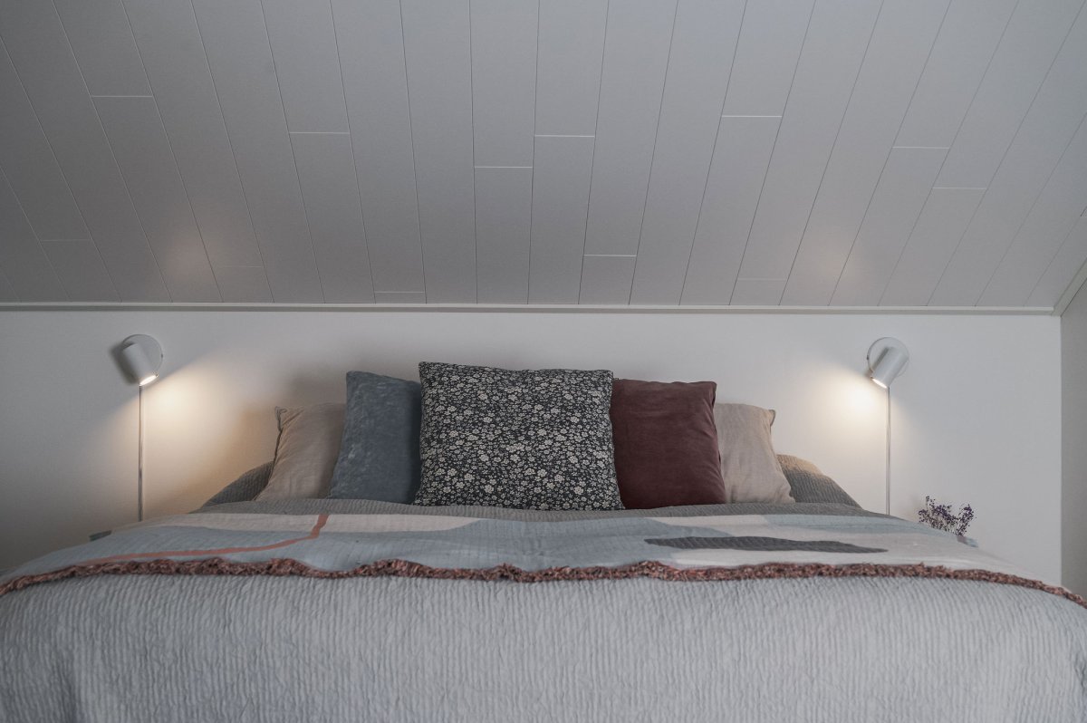 Marlina Hvid læselampe Fra Trio Lighting - Den moderne vægspot MARLEY tilbyder skræddersyet belysning til stuen eller hallen med sit rene design.