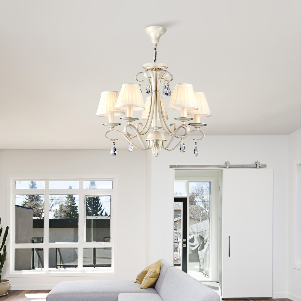 Brionia Ø58 Hvid loftslampe Fra Maytoni - Brionia er en klassisk metallysekrone med en smuk antik hvid finish.