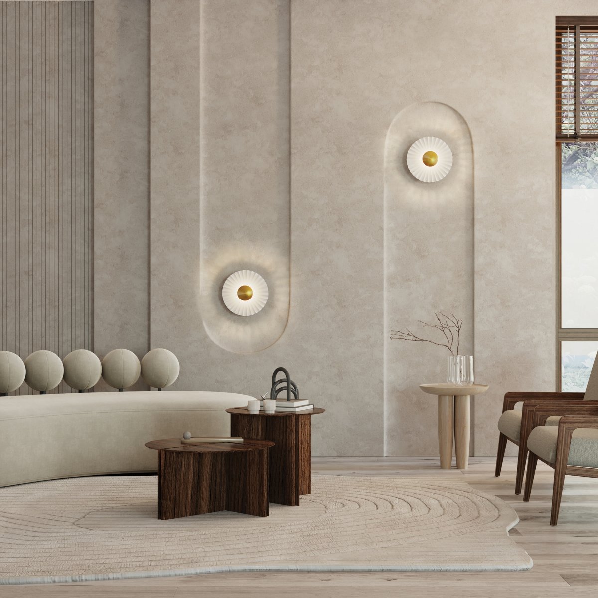 Fiore Ø30 Messing væglampe Fra Maytoni - Den hvide sk&aelig;rm spreder et bl&oslash;dt, behageligt lys og den gyldne detalje i midten giver en f&oslash;lelse af luksus og elegance.