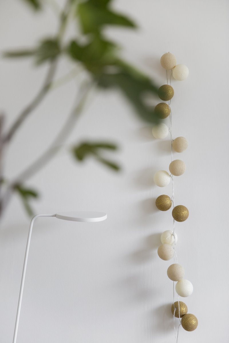 Irislights Gold 35-lights Guld Fra Irislights - Produktet er h&aring;ndlavet, og variationer i farve, form og st&oslash;rrelse kan forekomme.