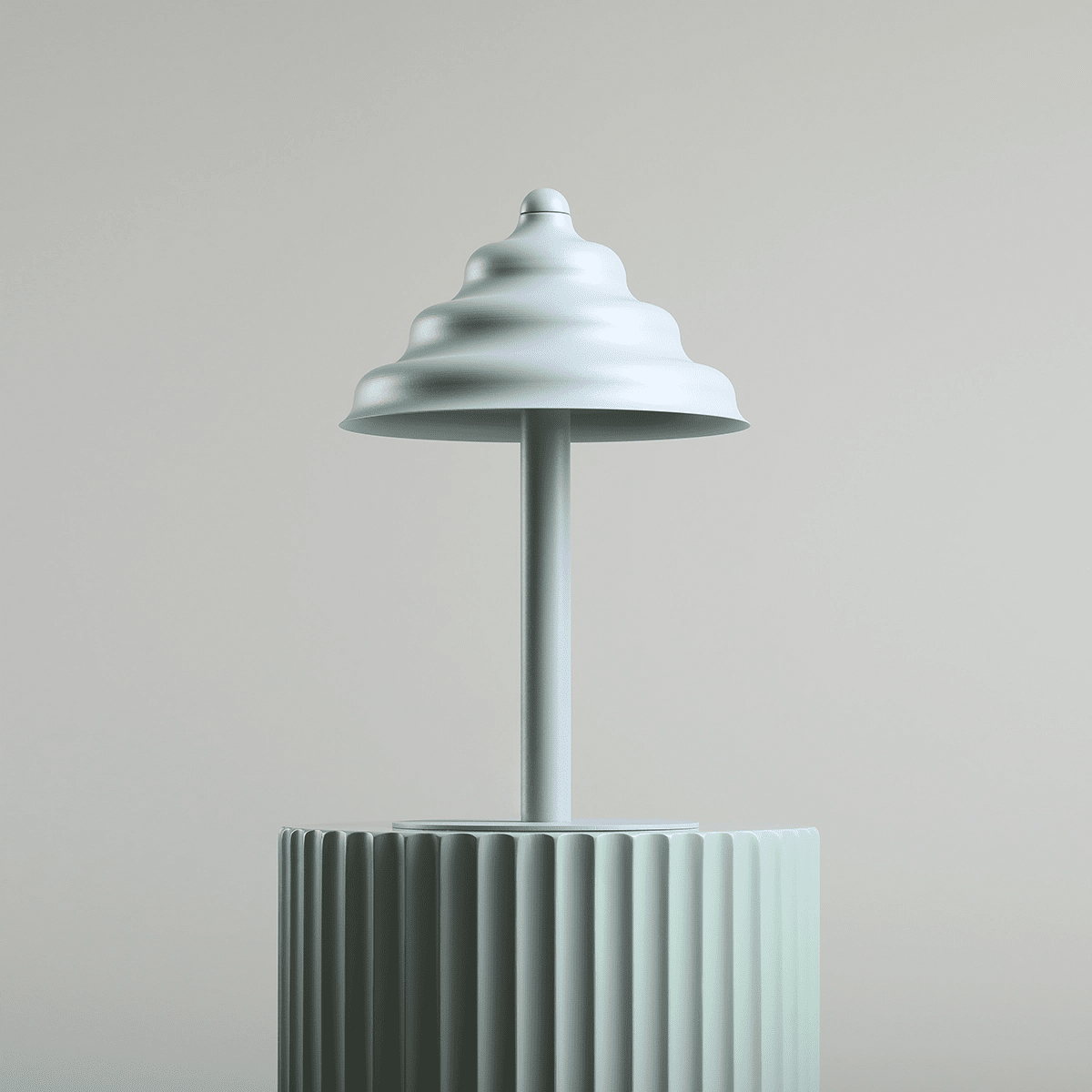 Wave 36cm Blå bordlampe Fra Artera - Lampen er lavet af metal i en kedelig grå og blå; farve Leveres med ledning, strømafbryder og stik.