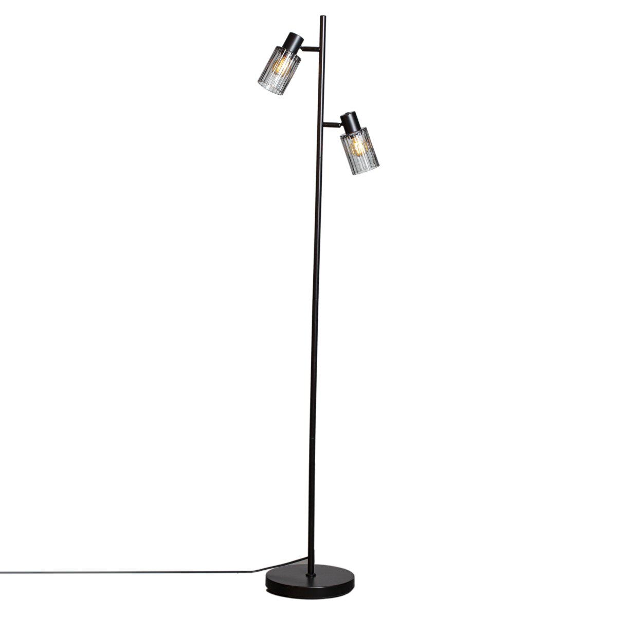 Kiera 2 Sort/Røget gulvlampe Fra Cottex - De krydsformede sk&aelig;rme kan vinkles for at styre lyset og skabe en u&oslash;nsket atmosf&aelig;re i rummet.