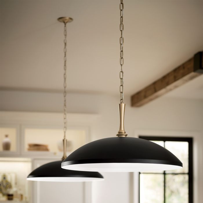 Delarosa Ø50 Sort/bronze loftslampe Fra Elstead Lighting - Delarosa loftspendlen er en stilfuld og gener&oslash;s lampe, der virkelig s&aelig;tter tonen i rummet.
