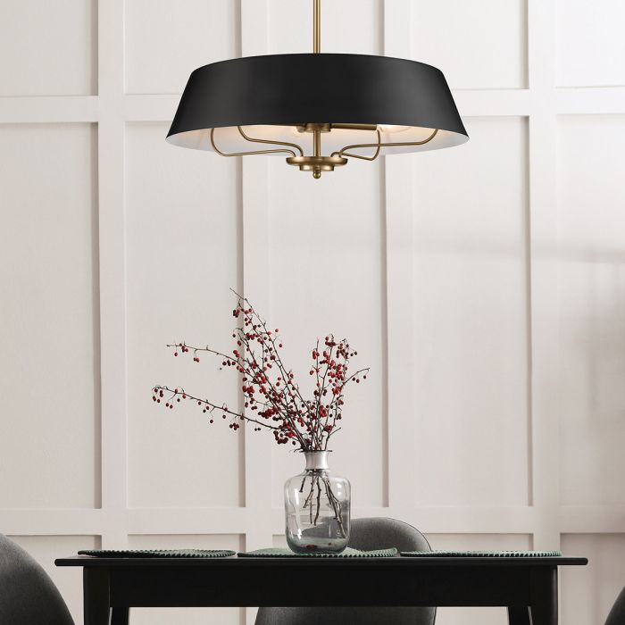 Luella Ø56 Sort loftslampe Fra Elstead Lighting - Med den medfølgende stang kan Luella nemt laves om fra en loftslampe til en pendel.
