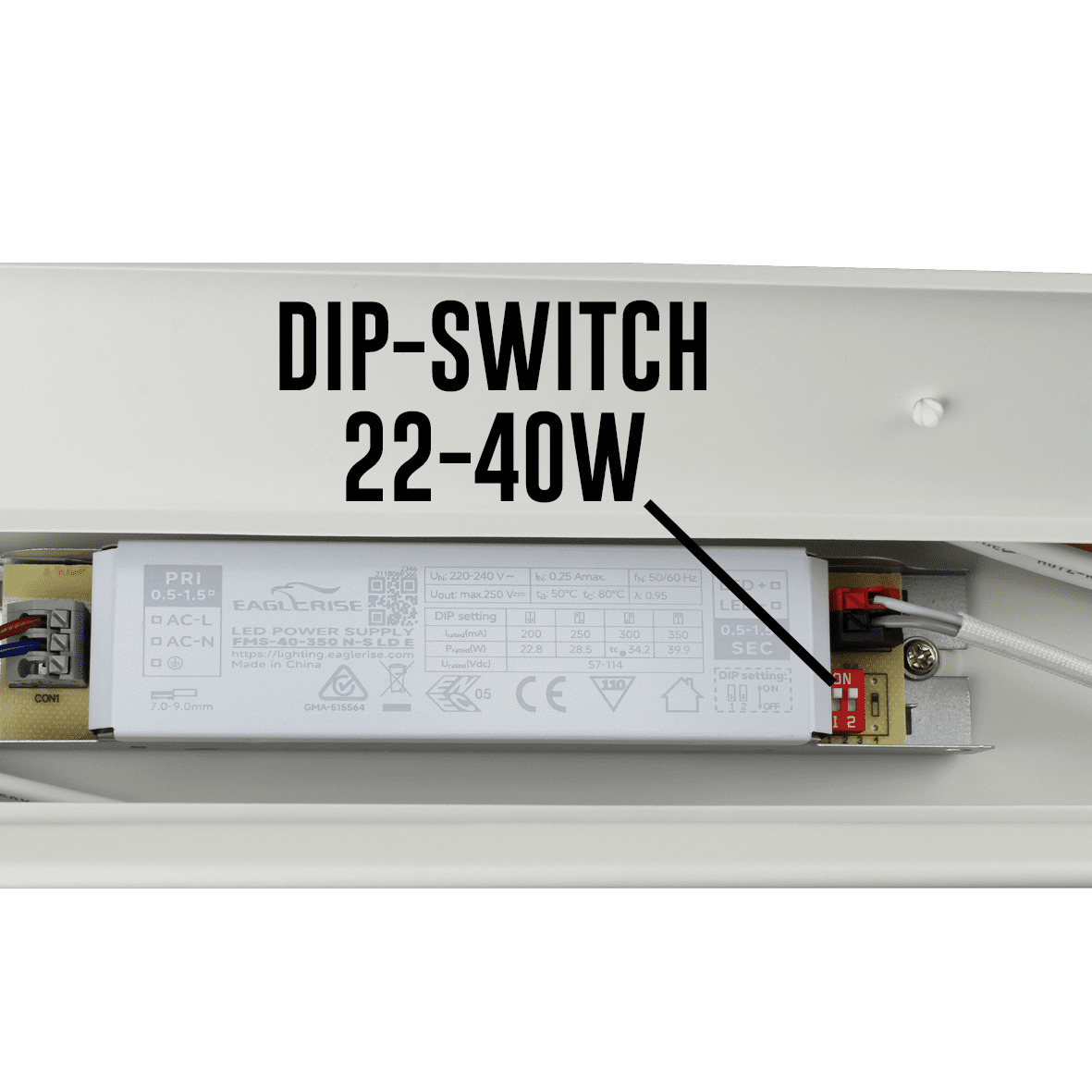 Liny Basic 4000K 130cm Hvid Fra Designlight - Liny Basic er en robust og energieffektiv industriarmatur med LED-teknologi, designet til generel belysning i industrielle og forretningsm&aelig;ssige milj&oslash;er, hvor hvidt lys &oslash;nskes.