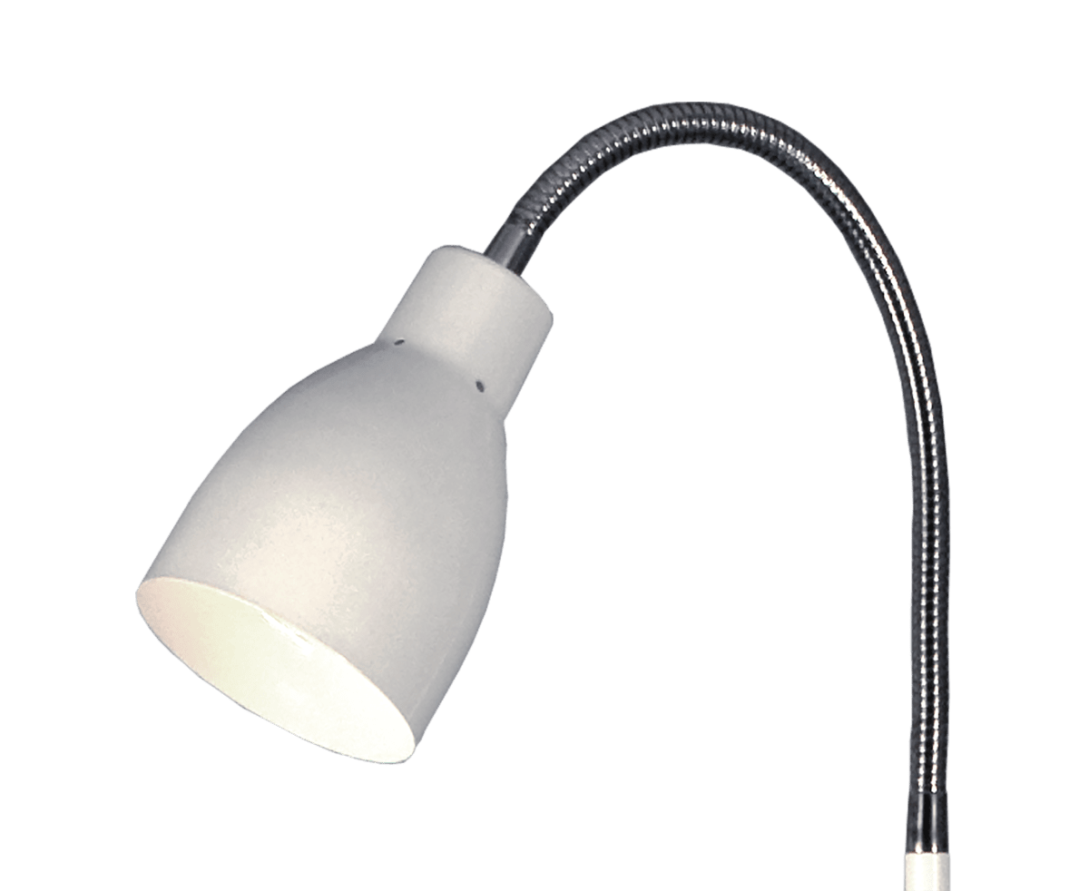 Sarek Hvid gulvlampe Fra Aneta Lighting - Sarek er en stilfuld gulvlampe i mat hvidt metal med flex arm i krom for nem justering af lyset.