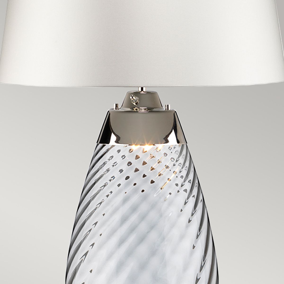 Lena 74cm Hvid/røg bordlampe Fra Elstead Lighting - Sk&auml;rmen &auml;r av satinmjuk textil i en offwhite f&auml;rg med en matt silverlaminerad insida.