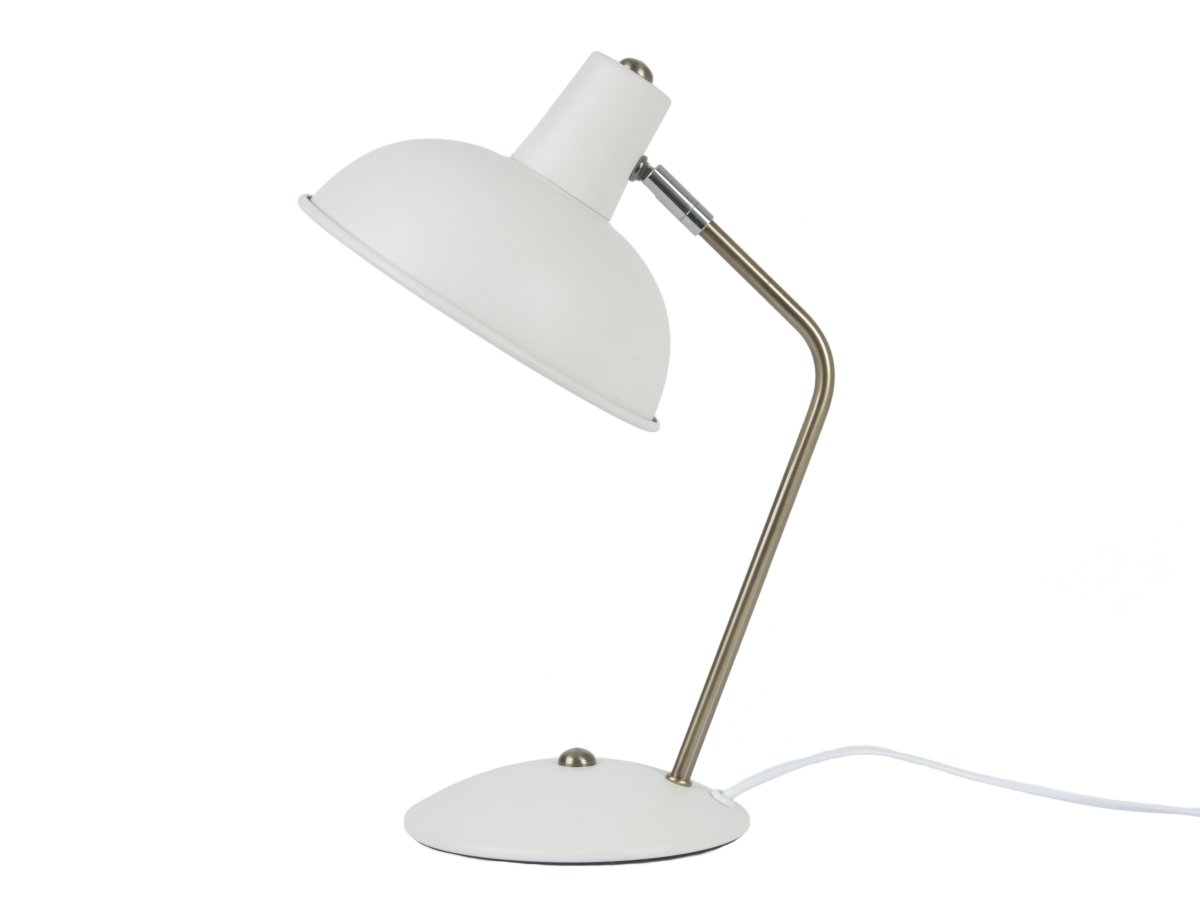 Hood 38cm Hvid skrivebordslampe Fra Leitmotiv - Lampen passer perfekt på skrivebordet eller natbordet og bliver både en praktisk lyskilde og en stilfuld indretningsdetalje.