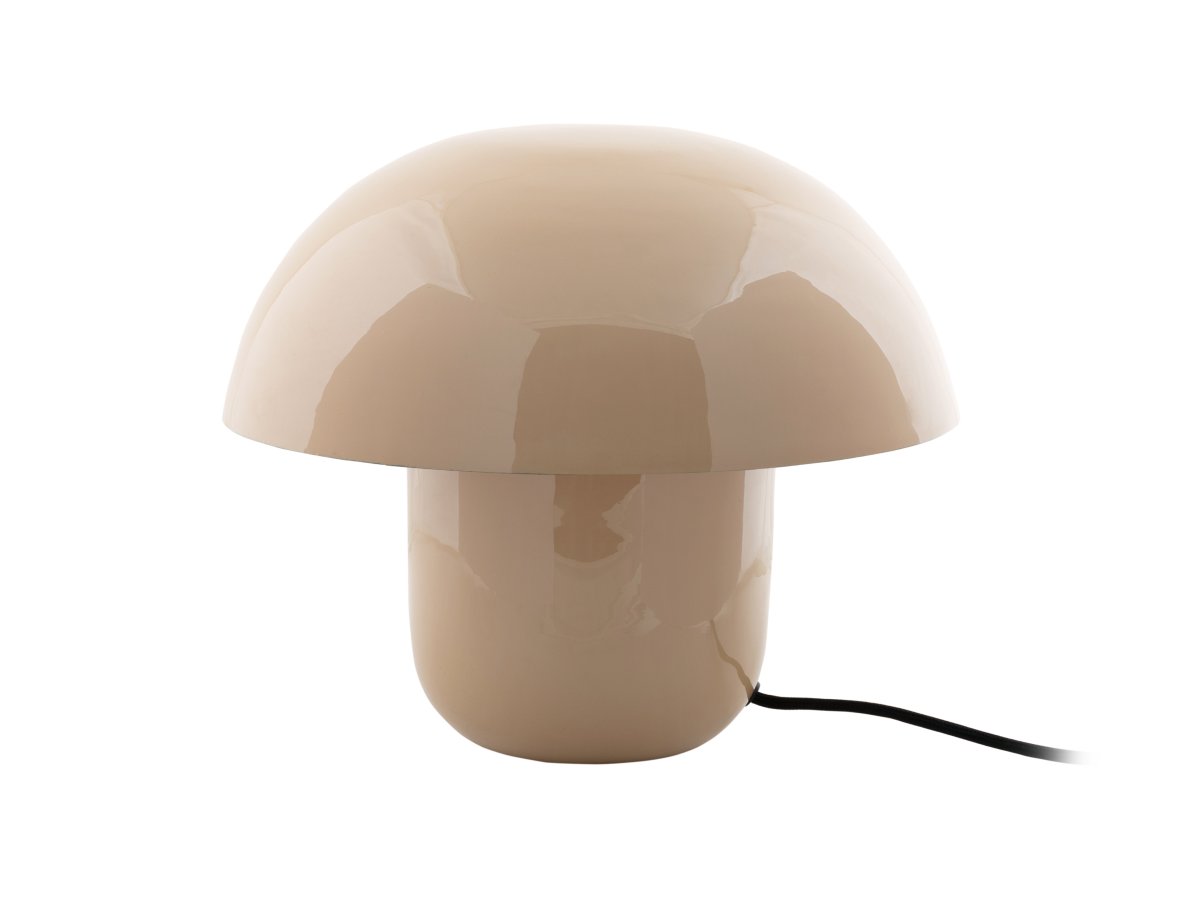 Mushroom 25cm Beige bordlampe Fra Leitmotiv - Den karakteristiske form sammen med den skinnende, emaljerede, bl&oslash;de lysebrune finish giver et moderne og udtryksfuldt indtryk.