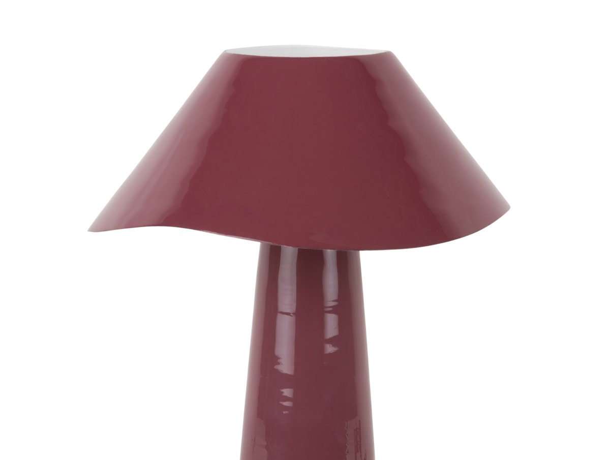 Ameno 33cm Bourgogne bordlampe Fra Leitmotiv - Ameno er en stilfuld bordlampe i metal med en blank bordeauxrød finish, der giver et blødt og harmonisk udtryk.