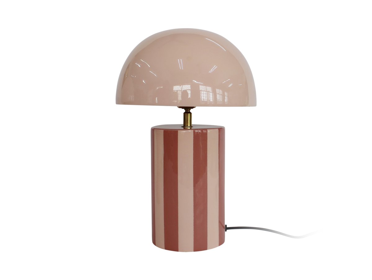 Rayado 34cm Lyserød bordlampe Fra Leitmotiv - Lampefoden har et stribet m&oslash;nster i m&oslash;rkere pink og lyser&oslash;d, mens sk&aelig;rmen er i en matchende lyser&oslash;d tone, der skaber et ensartet og bl&oslash;dt udtryk.