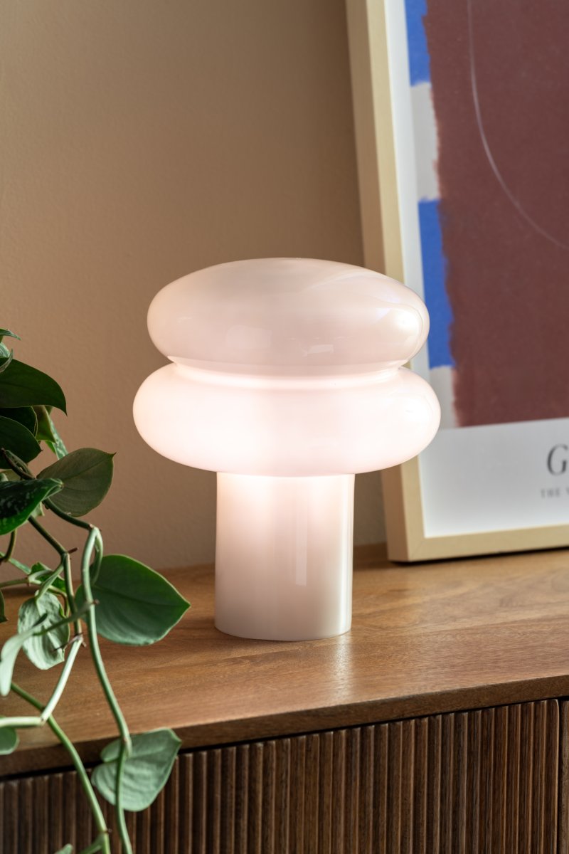 Incesante 24cm Grå bordlampe Fra Leitmotiv - Incesante er en skulpturel bordlampe lavet udelukkende af glas med en varm grøn nuance, der giver et varmt og atmosfærisk lys.