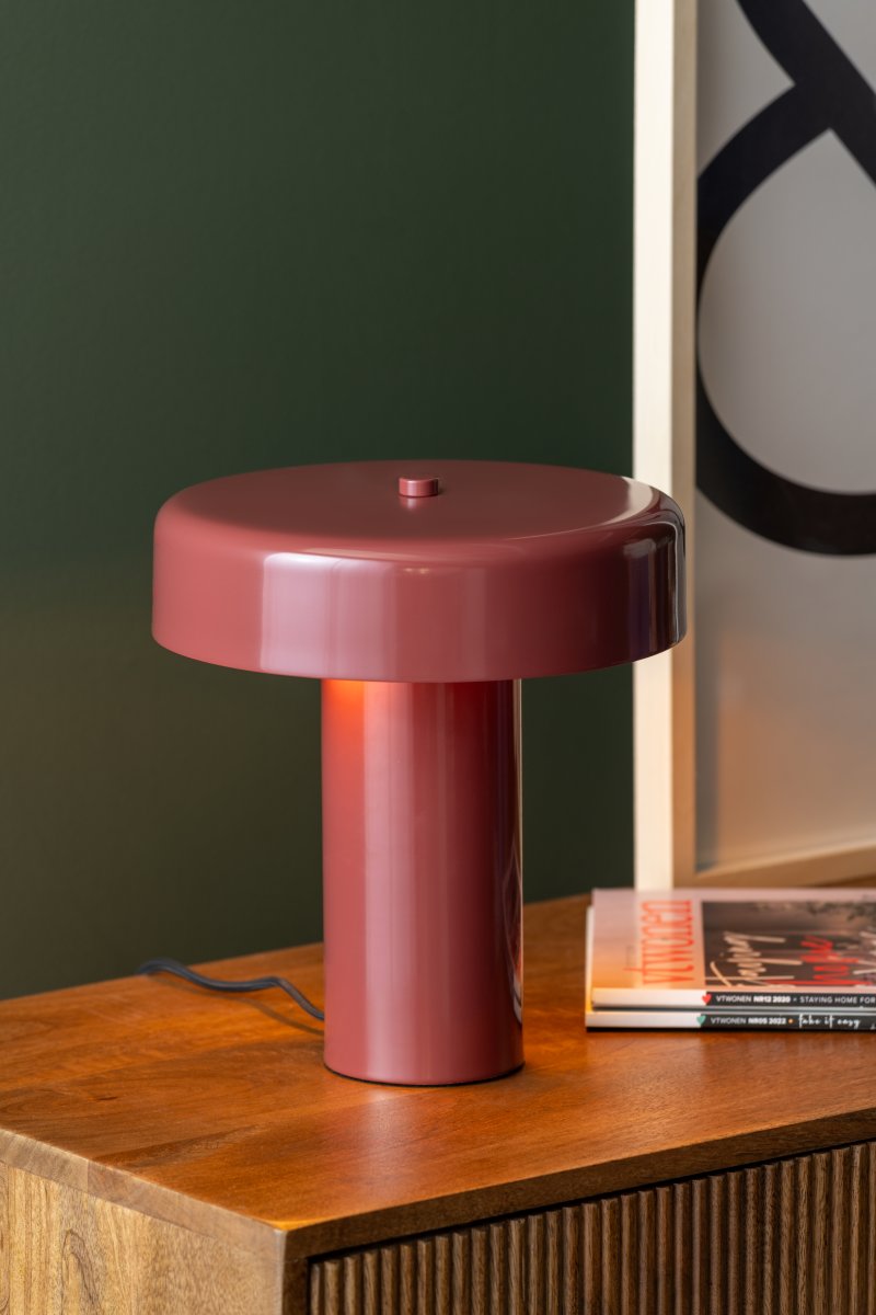 Riqueza Palo 26cm Bourgogne bordlampe Fra Leitmotiv - Riqueza Palo er en stilfuld bordlampe lavet af metal med en blank finish i en bordeauxrød skærm.