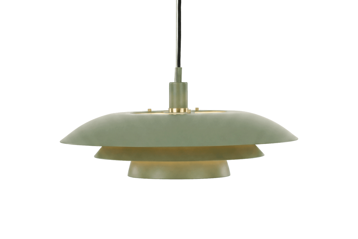 Zoom billede af Epsilon Ø56 Grøn loftslampe Fra Aneta Lighting - Med en tredelt metalsk&aelig;rm i gr&oslash;n, der fordeler lyset p&aring; en flot m&aring;de og forhindrer bl&aelig;nding.