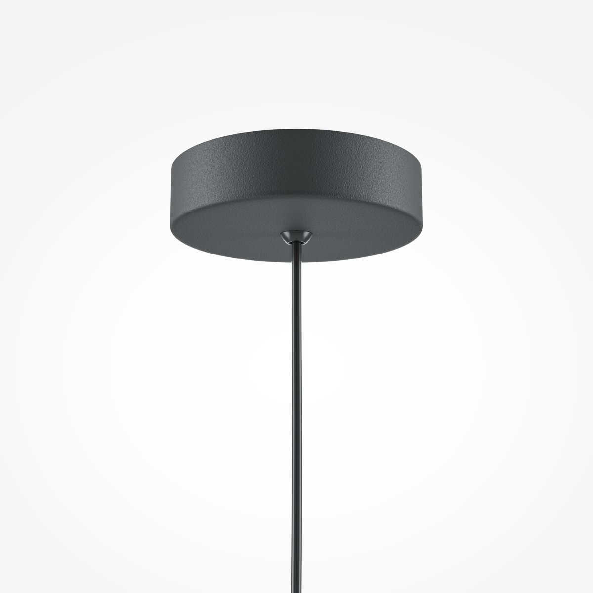 Basic colors Ø35 Sort loftslampe Fra Maytoni - Den enkle, men sofistikerede form gør den til et fremragende valg til ethvert rum, hvor du ønsker at skabe et stilfuldt og tidløst udtryk.