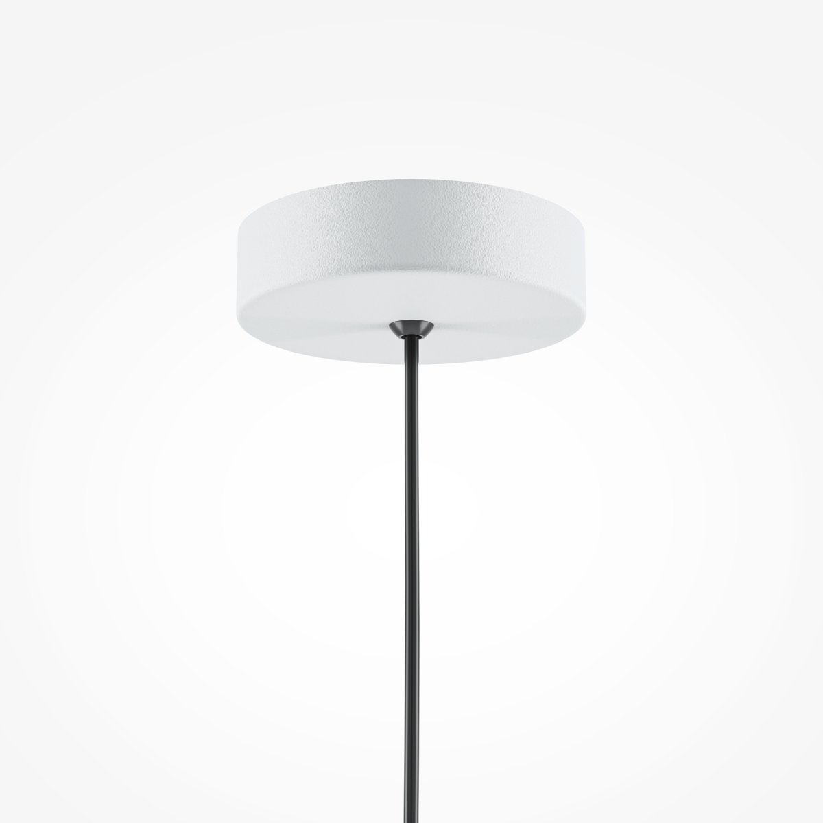 Basic colors Ø35 Hvid loftslampe Fra Maytoni - Den enkle, men sofistikerede form gør den til et fremragende valg til ethvert rum, hvor du ønsker at skabe et stilfuldt og tidløst udtryk.