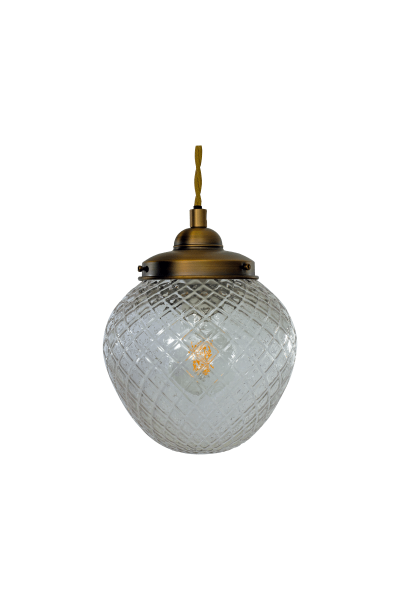 Gatsby Ø15 Antik messing vindueslampe Fra Aneta Lighting - Gatsby vindueslampe har et klassisk og elegant udtryk med en dekorativ sk&aelig;rm i klart, h&aelig;rdet glas og metaldetaljer i en antik messingfinish.