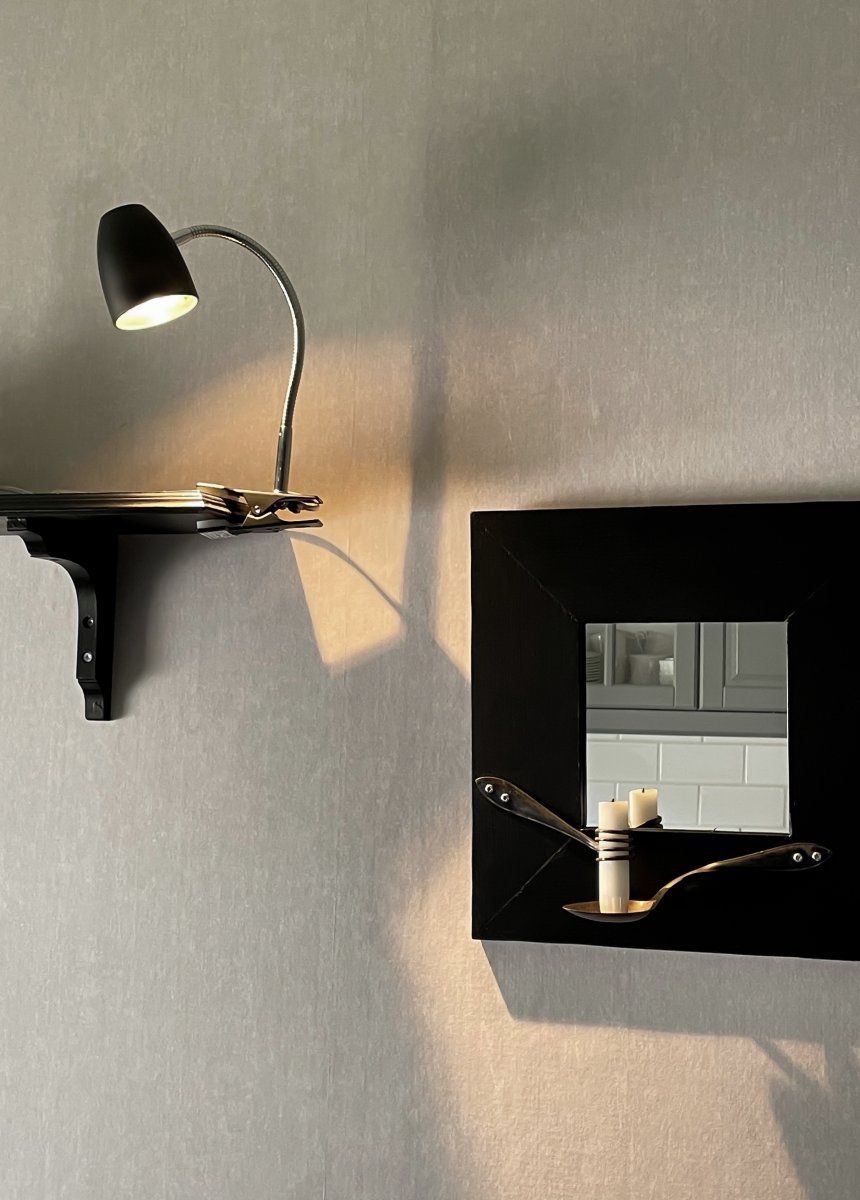 Sandnes Sort klemmelampe Fra Aneta Lighting - Flexarmen g&oslash;r ogs&aring;, at den er retningsbestemt.