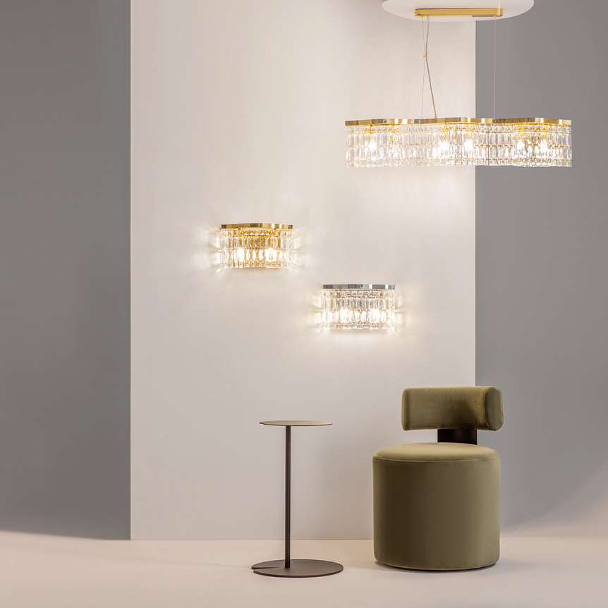 Dune 93cm Guld krystal Fra Maytoni - De funklende prismer fanger lyset og skaber en luksuri&oslash;s atmosf&aelig;re i rummet.