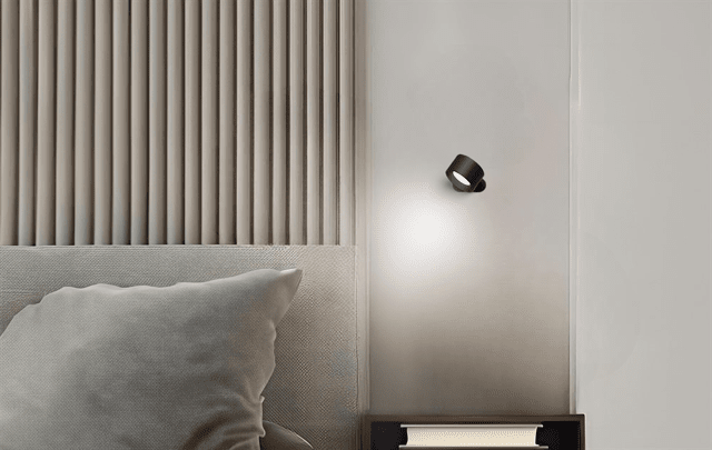 No Cable Sort bærbar Fra Unison - Den drejelige armatur har en afbryder med en 3-trins lysd&aelig;mperfunktion med mulighed for at &aelig;ndre farvetemperaturen fra varm gul til varm hvid for nem farvematchning.