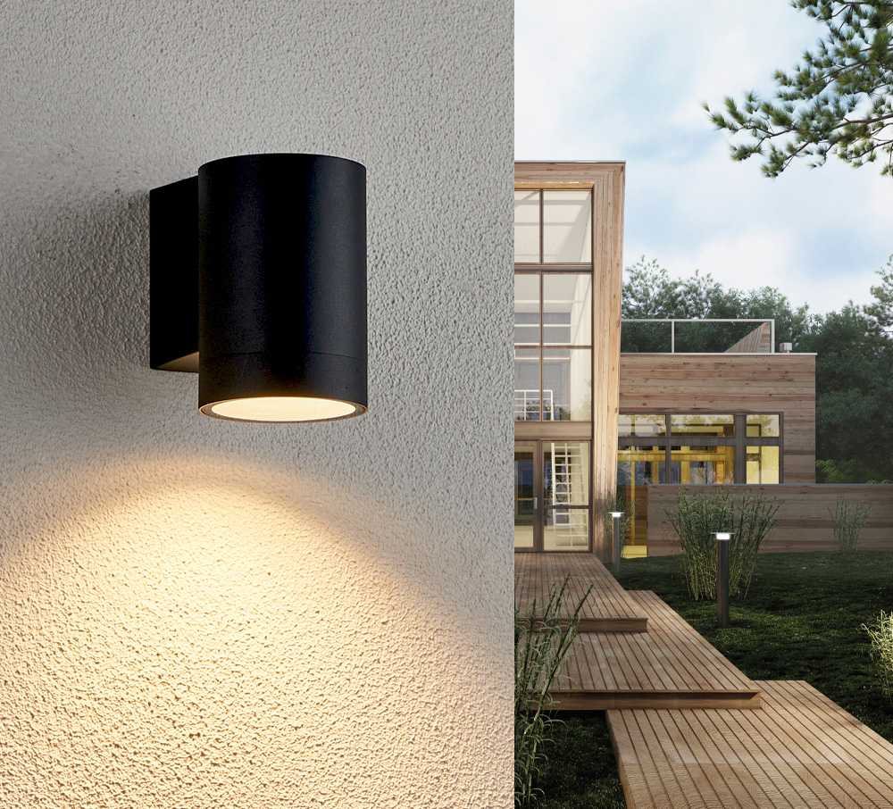 Oden Single Sort udendørslampe Fra Lampan - Lampan lyser fint ner p&aring; v&auml;ggen och skapar en h&auml;rlig atmosf&auml;r.