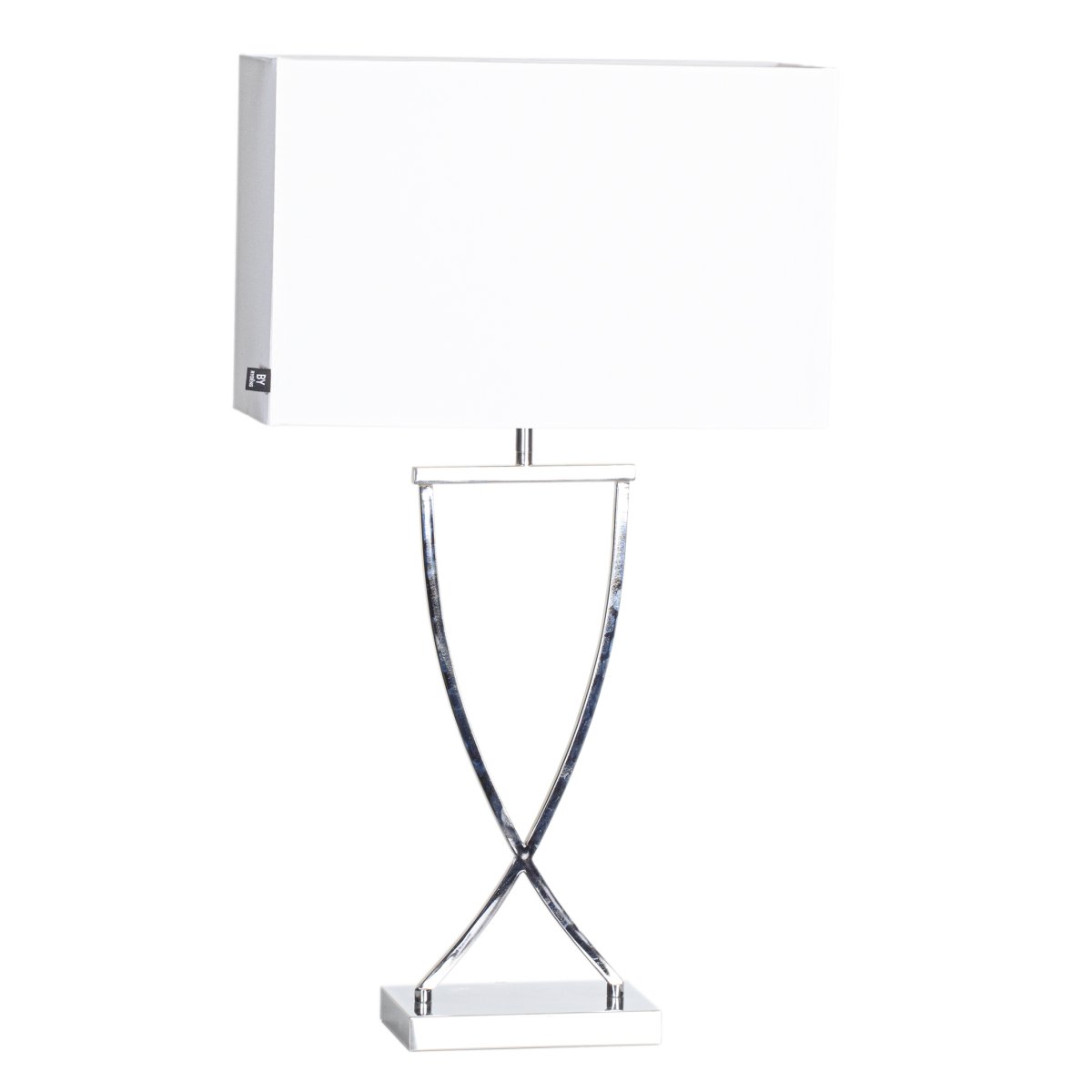 Omega 70cm Hvid bordlampe Fra By Rydéns - Omega er tidl&oslash;s og nem at placere; den er smuk udstillet i et st&oslash;rre vindue, p&aring; en sk&aelig;nk eller p&aring; et natbord.