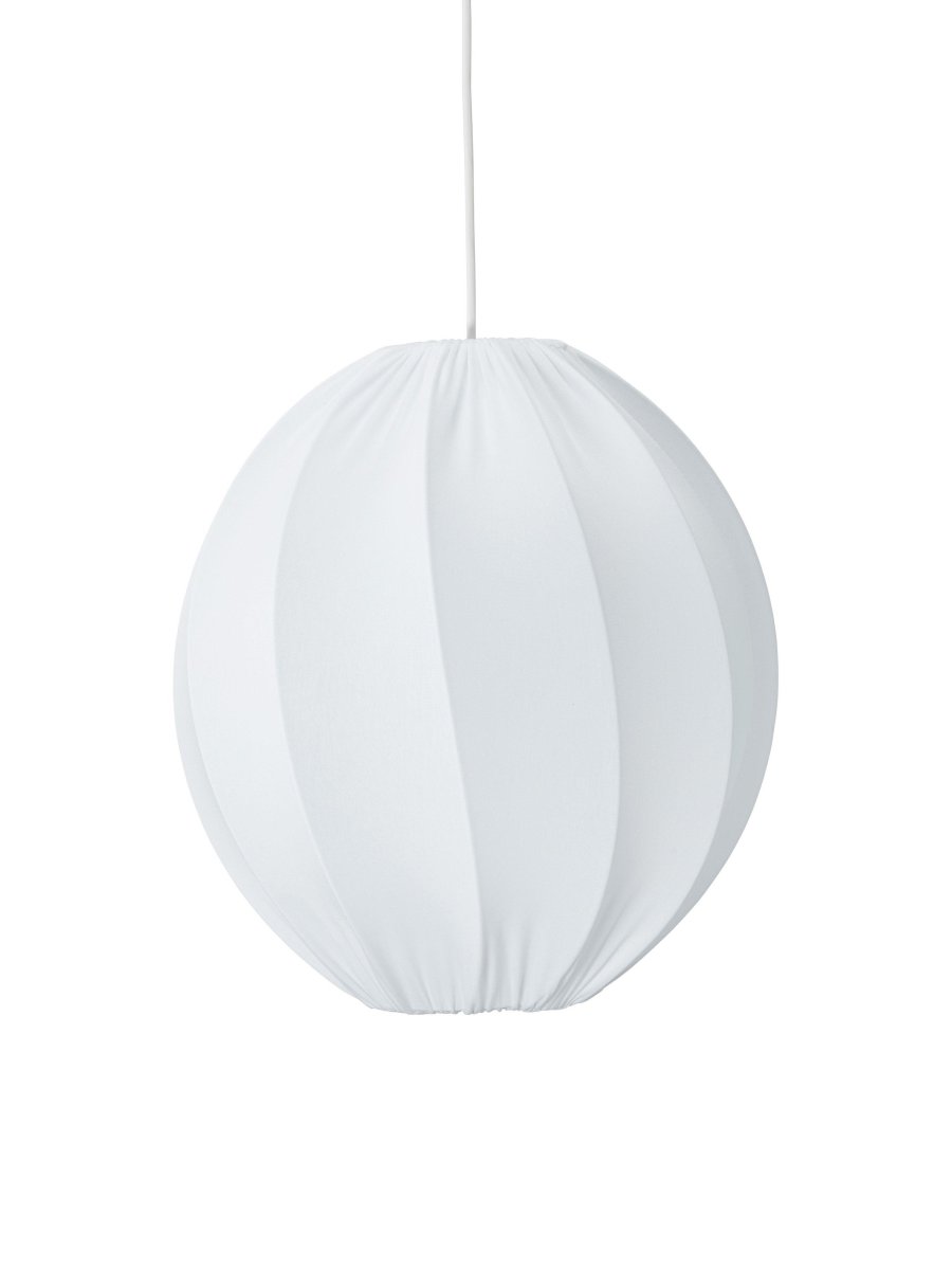 Olivia Ø35 Hvid loftslampe Fra PR Home - Olivia tagskærm er en klassisk form i en ny årgang med et twist, med det via jerseystoffet.